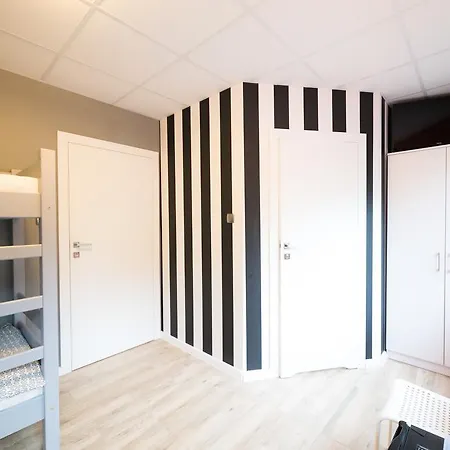 Filip 2 Hostel *